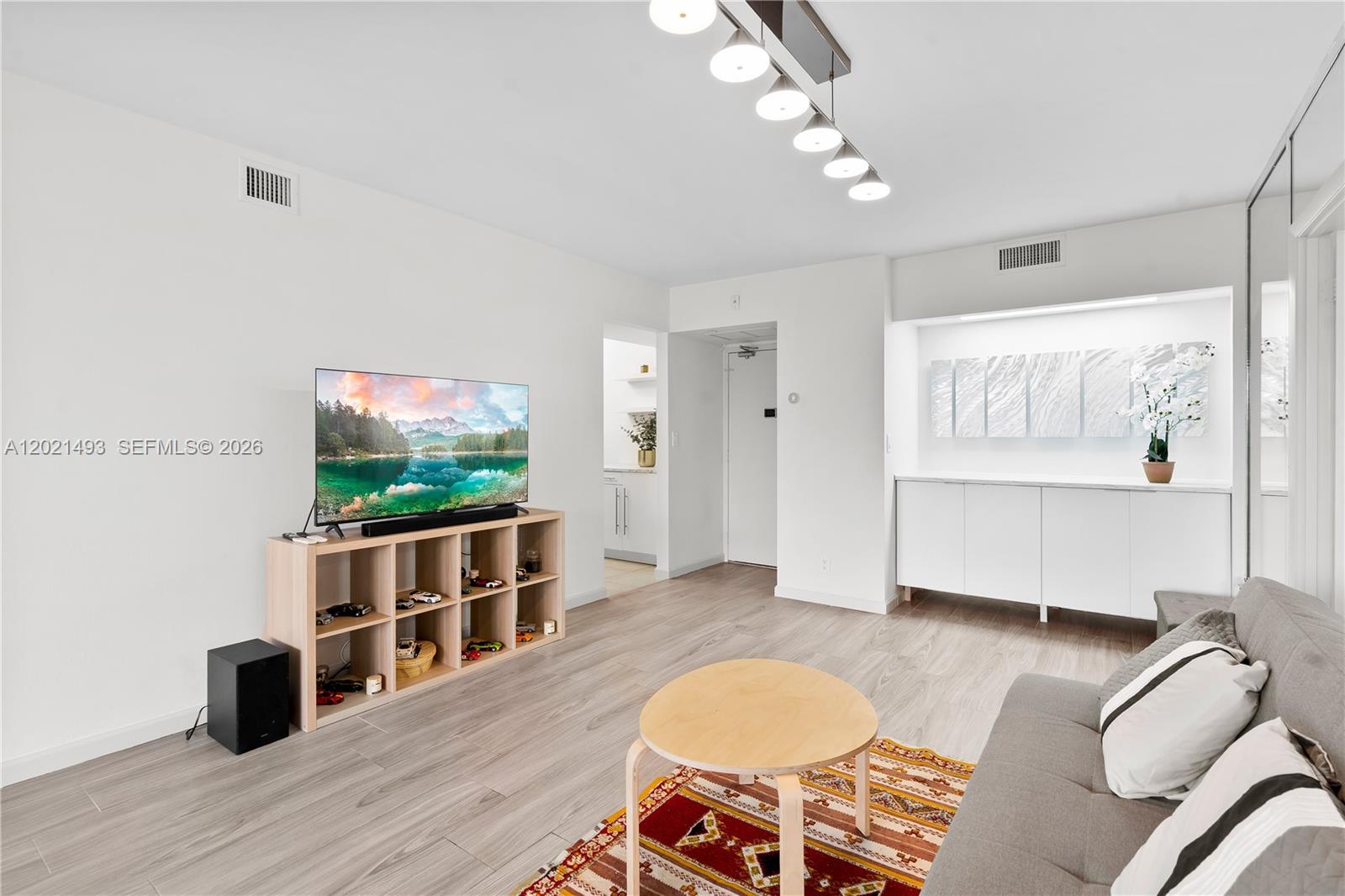 CORONADO CONDO- TOWER II - Residential