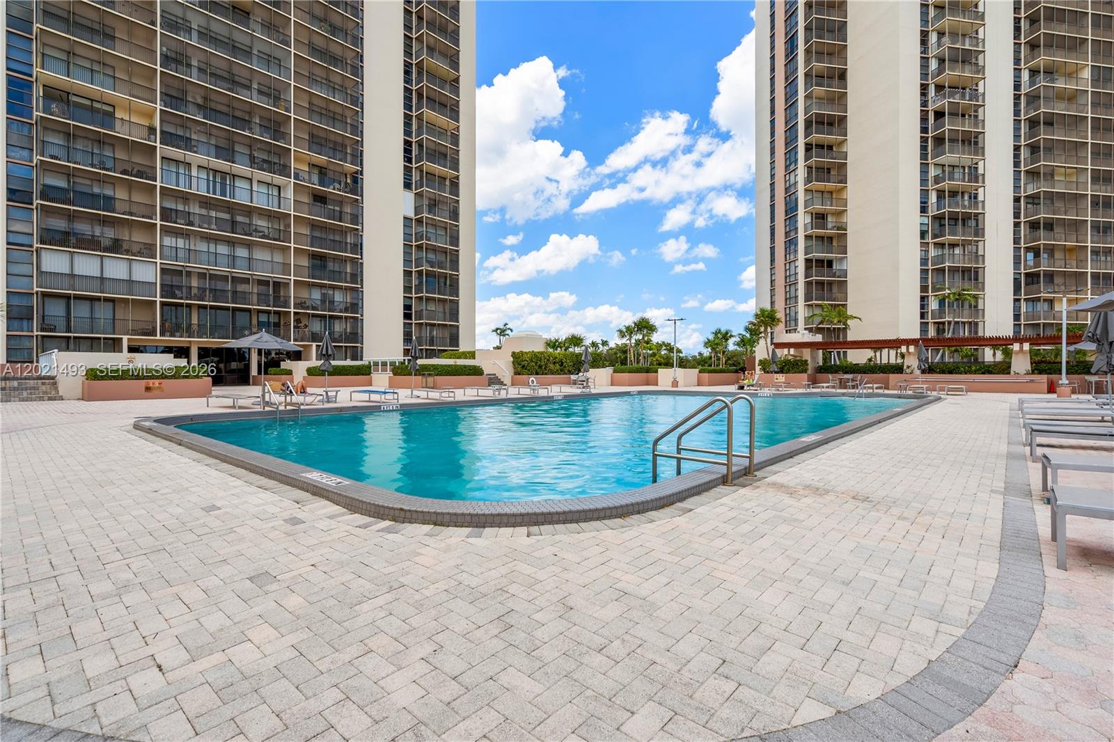 CORONADO CONDO- TOWER II - Residential