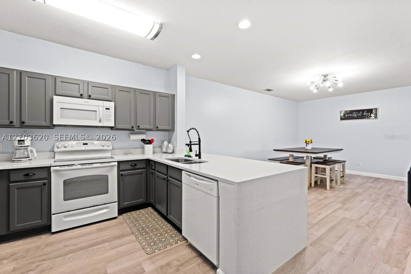 3175 feltrim Place 305