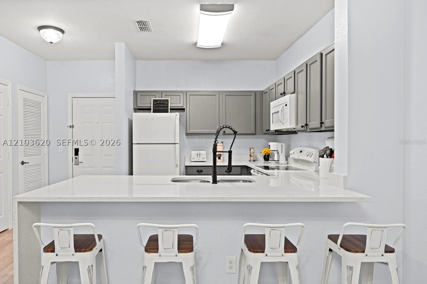 3175 feltrim Place 305