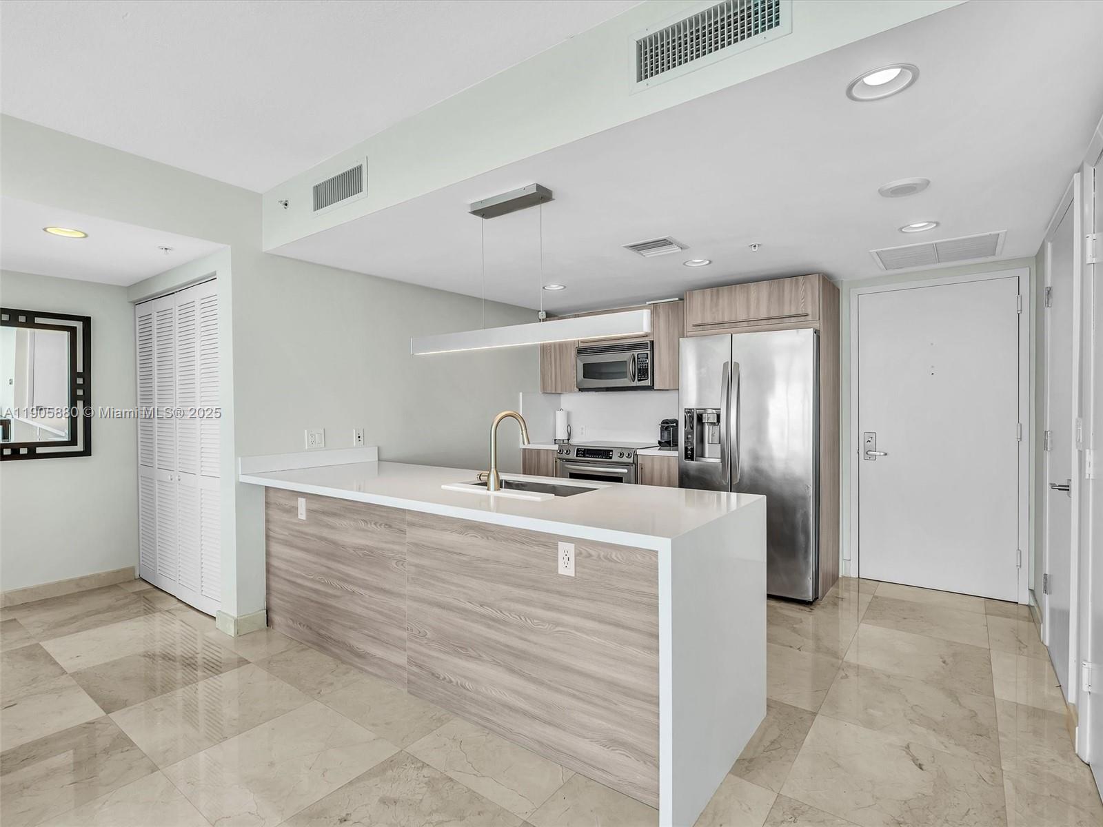 ONYX ON THE BAY CONDO - Residential Lease