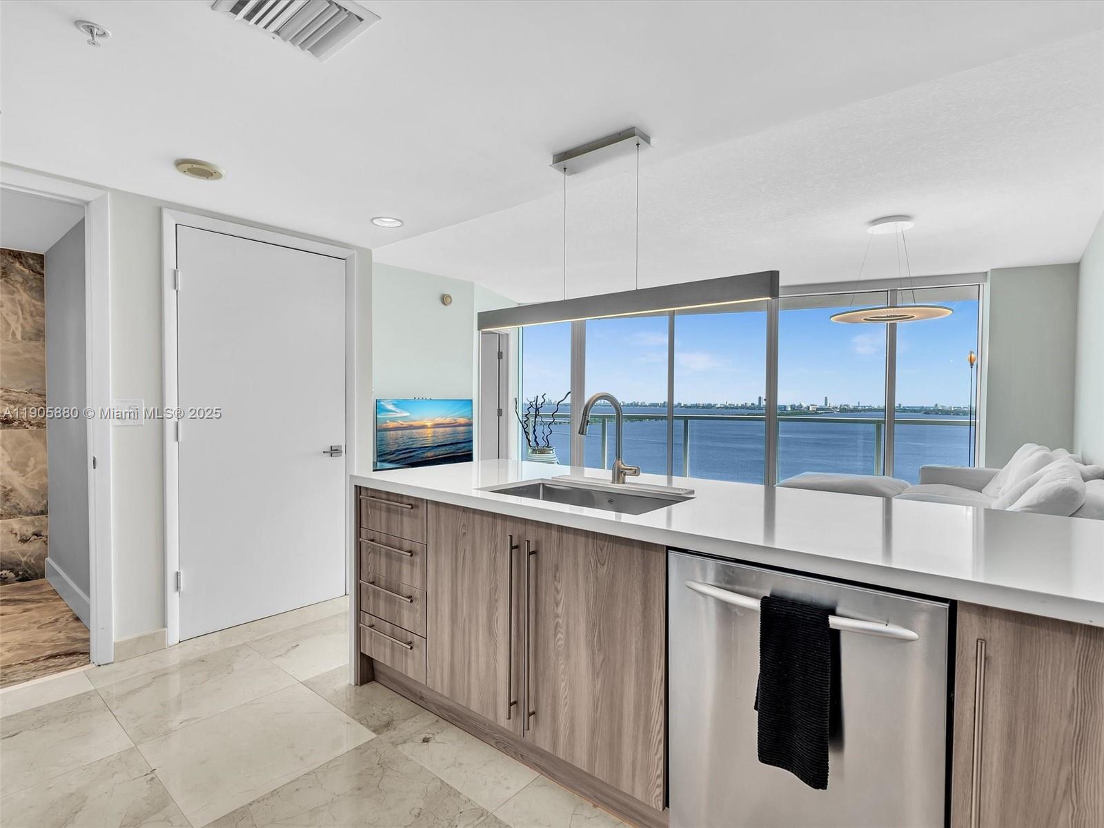 ONYX ON THE BAY CONDO - Residential Lease