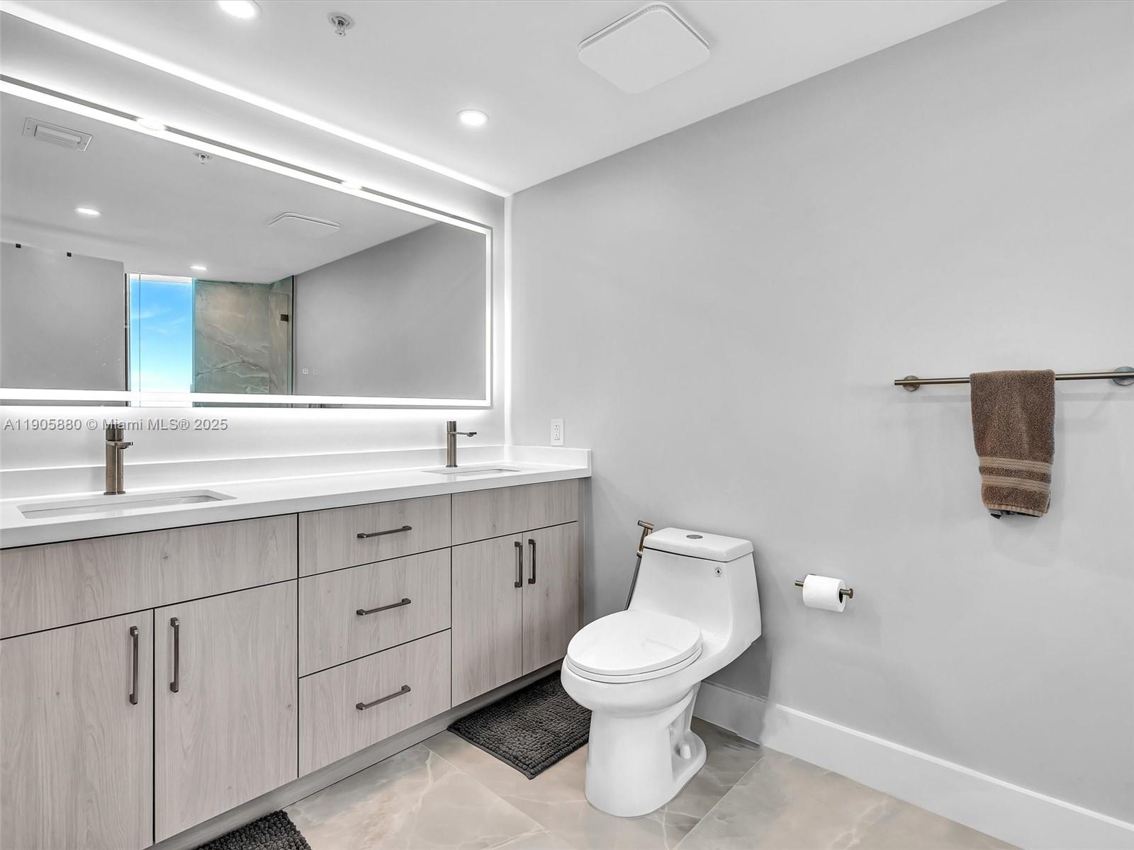 ONYX ON THE BAY CONDO - Residential Lease