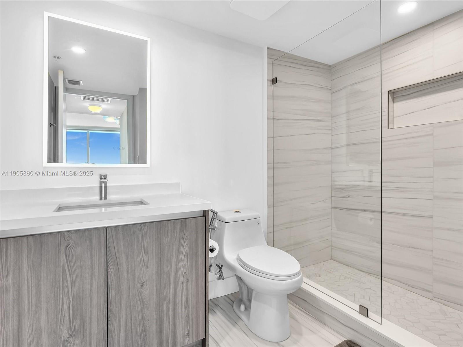 ONYX ON THE BAY CONDO - Residential Lease