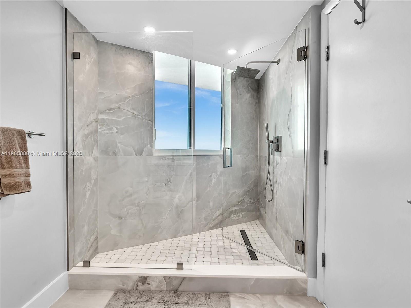 ONYX ON THE BAY CONDO - Residential Lease