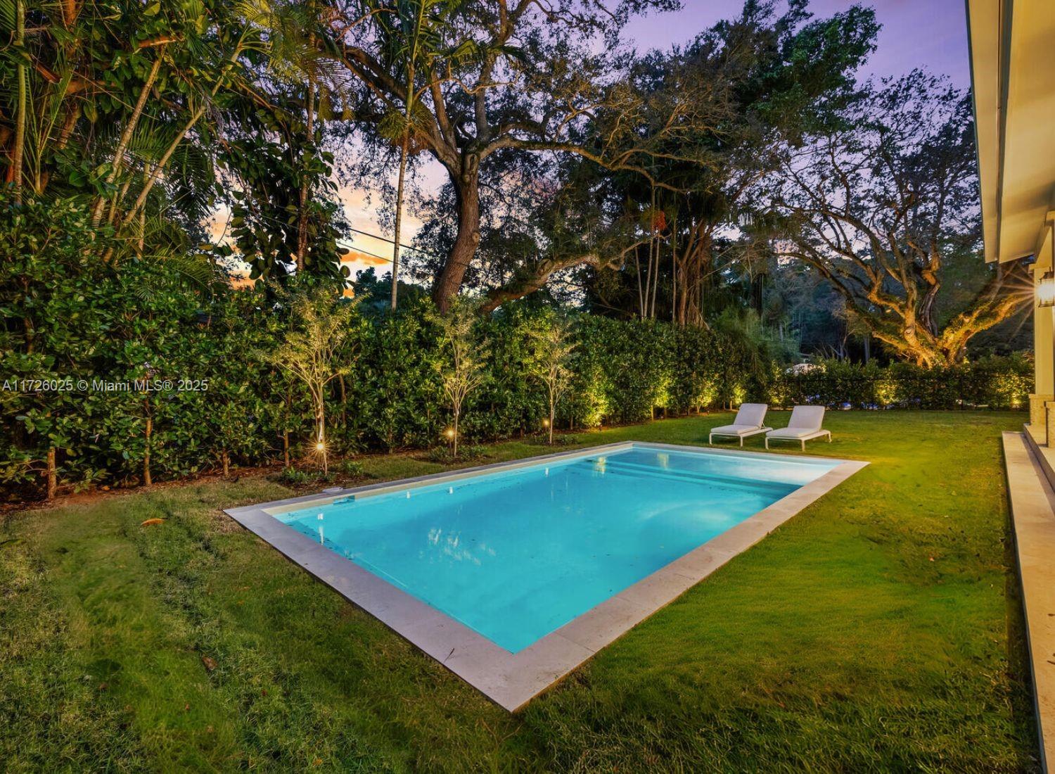 CORAL GABLES BISC BAY SEC - Residential