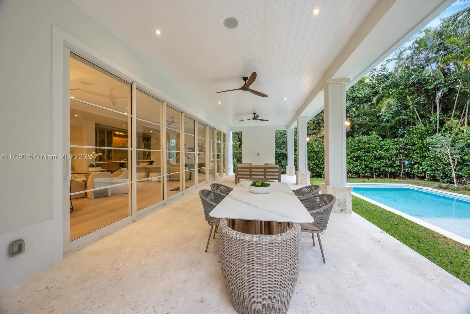 Coral Gables, Florida 33143, United States, 5 Bedrooms Bedrooms, ,6 BathroomsBathrooms,Residential,Pending,15620