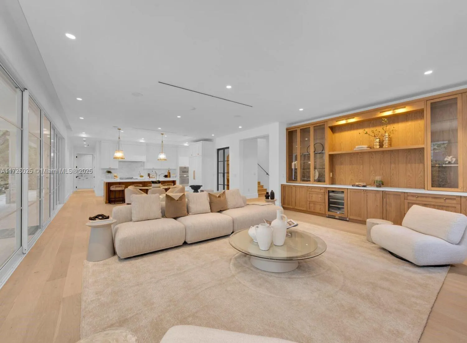 Coral Gables, Florida 33143, United States, 5 Bedrooms Bedrooms, ,6 BathroomsBathrooms,Residential,Pending,15620