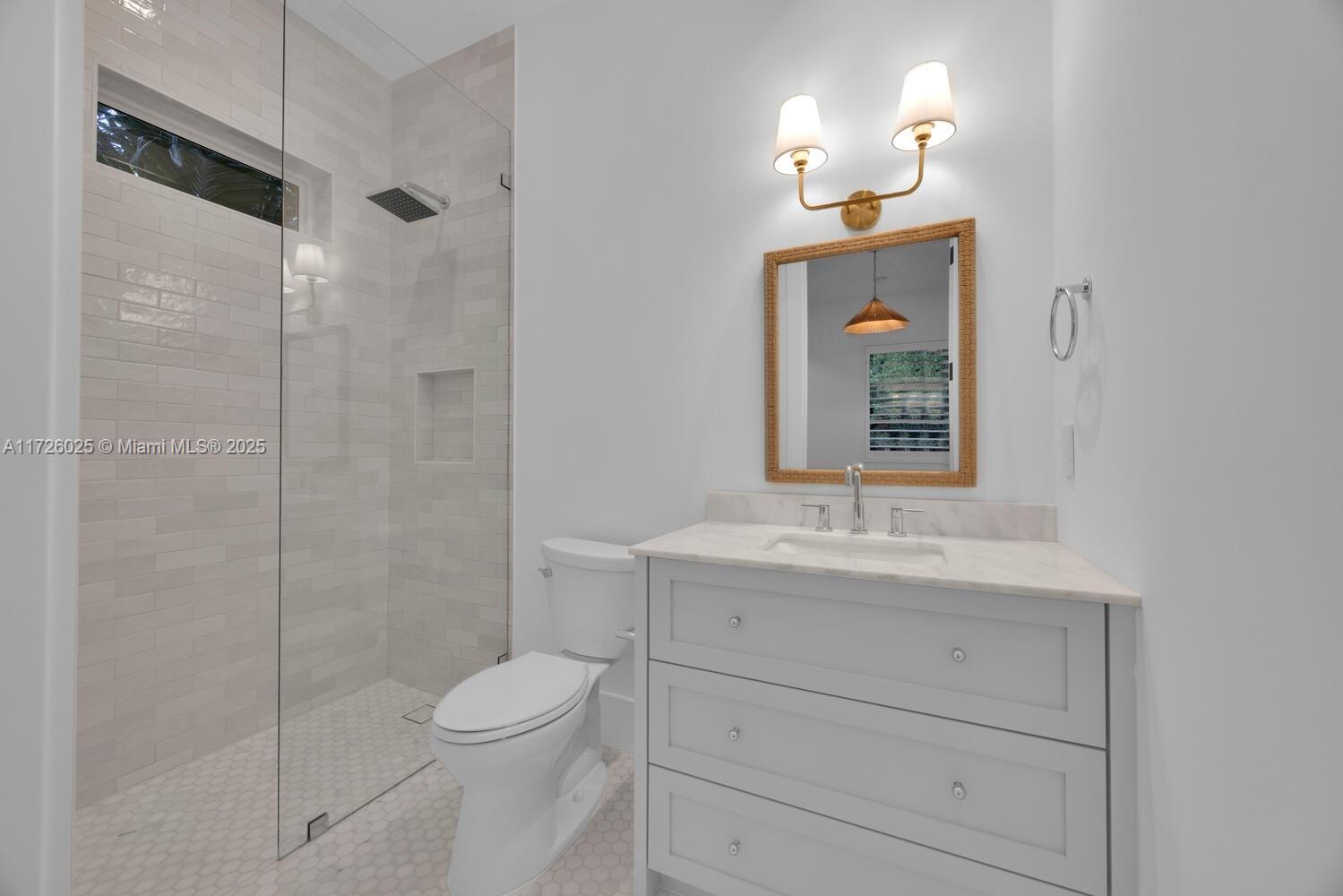 CORAL GABLES BISC BAY SEC - Residential