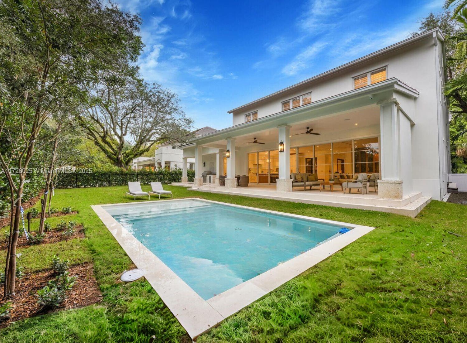 CORAL GABLES BISC BAY SEC - Residential