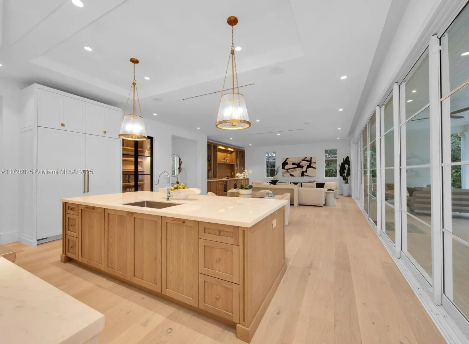 Coral Gables, Florida 33143, United States, 5 Bedrooms Bedrooms, ,6 BathroomsBathrooms,Residential,Pending,15620