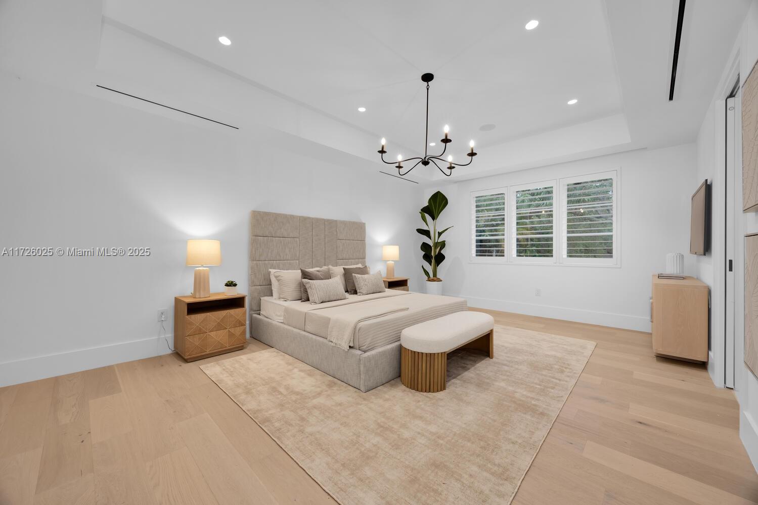 CORAL GABLES BISC BAY SEC - Residential