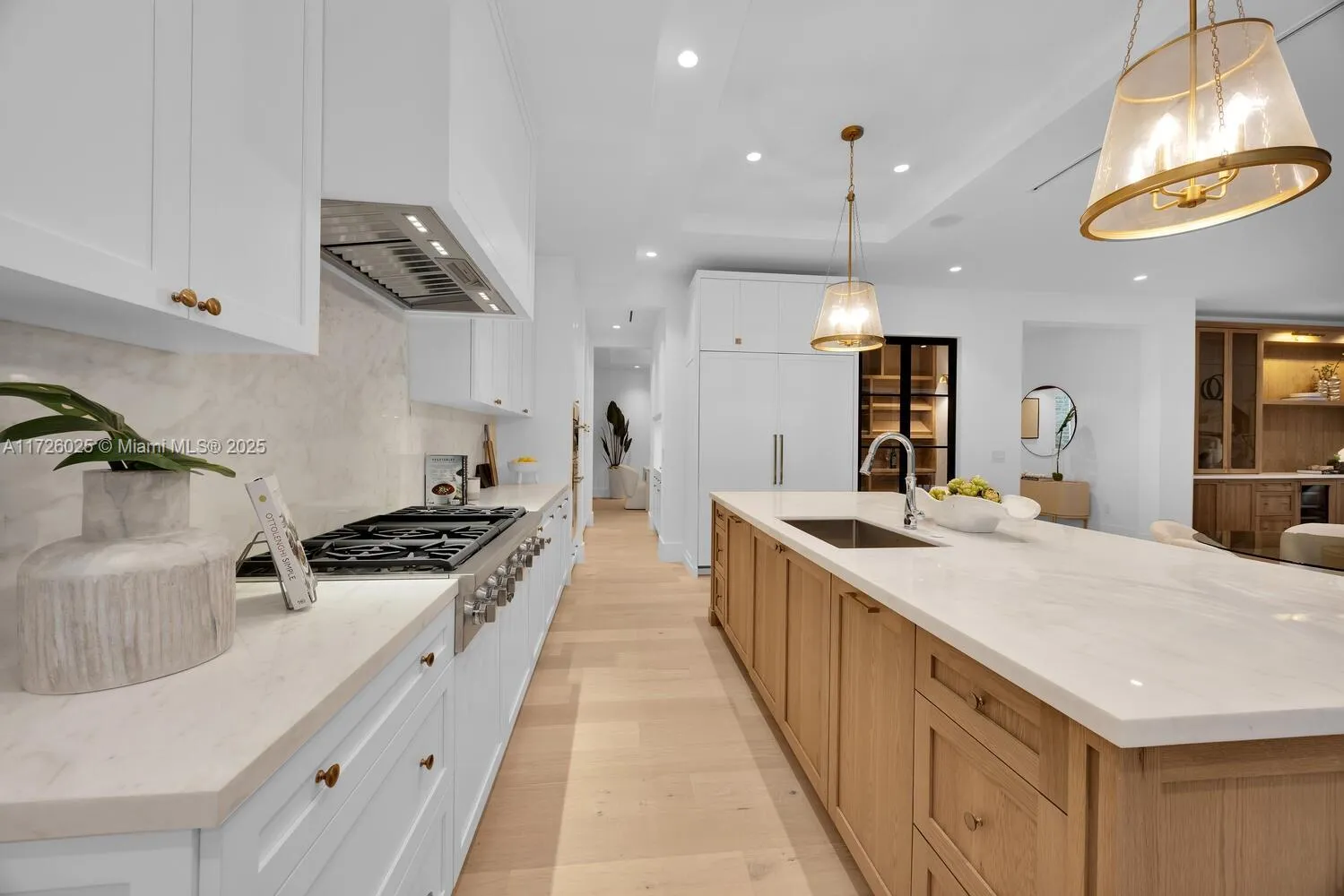 Coral Gables, Florida 33143, United States, 5 Bedrooms Bedrooms, ,6 BathroomsBathrooms,Residential,Pending,15620