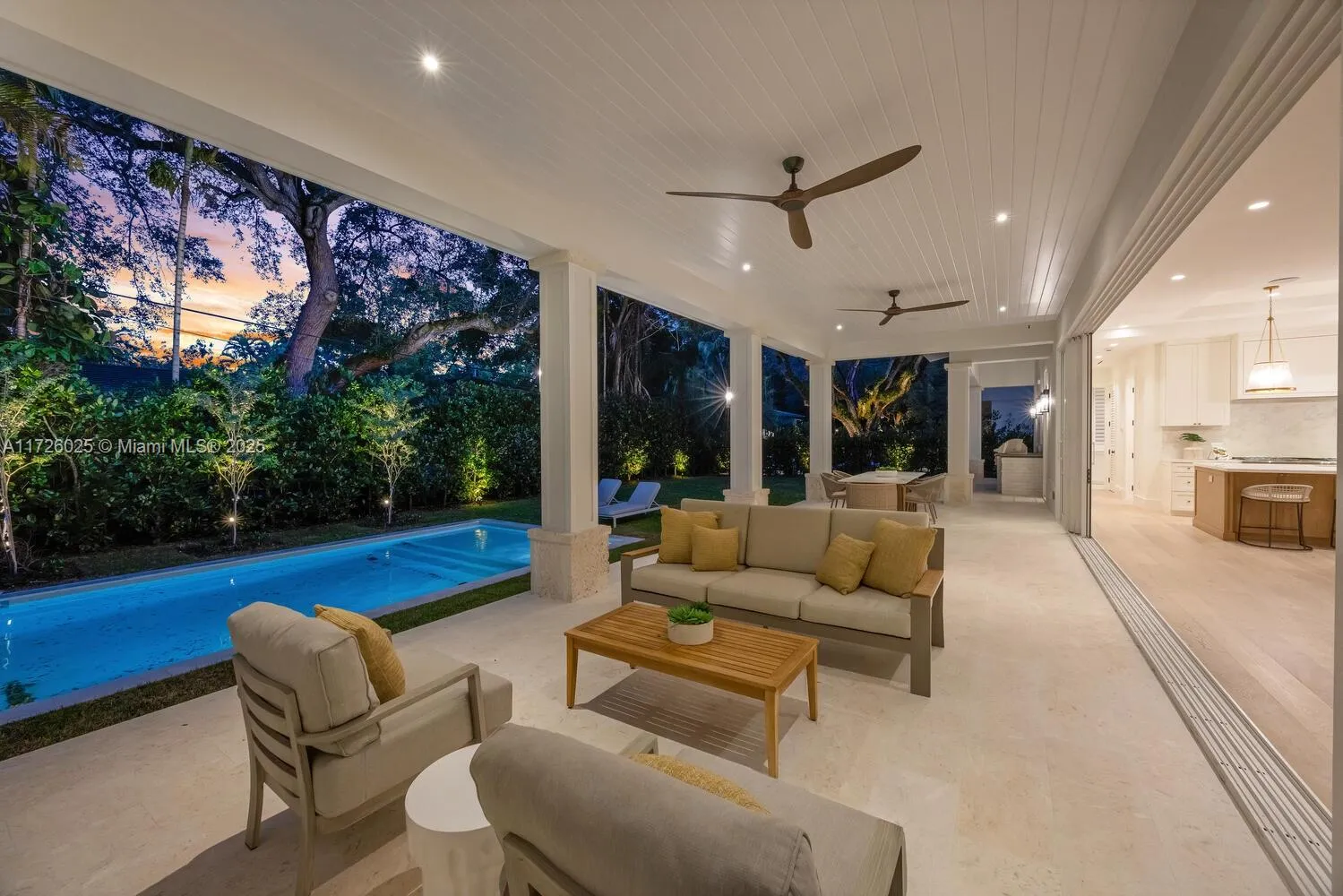 Coral Gables, Florida 33143, United States, 5 Bedrooms Bedrooms, ,6 BathroomsBathrooms,Residential,Pending,15620