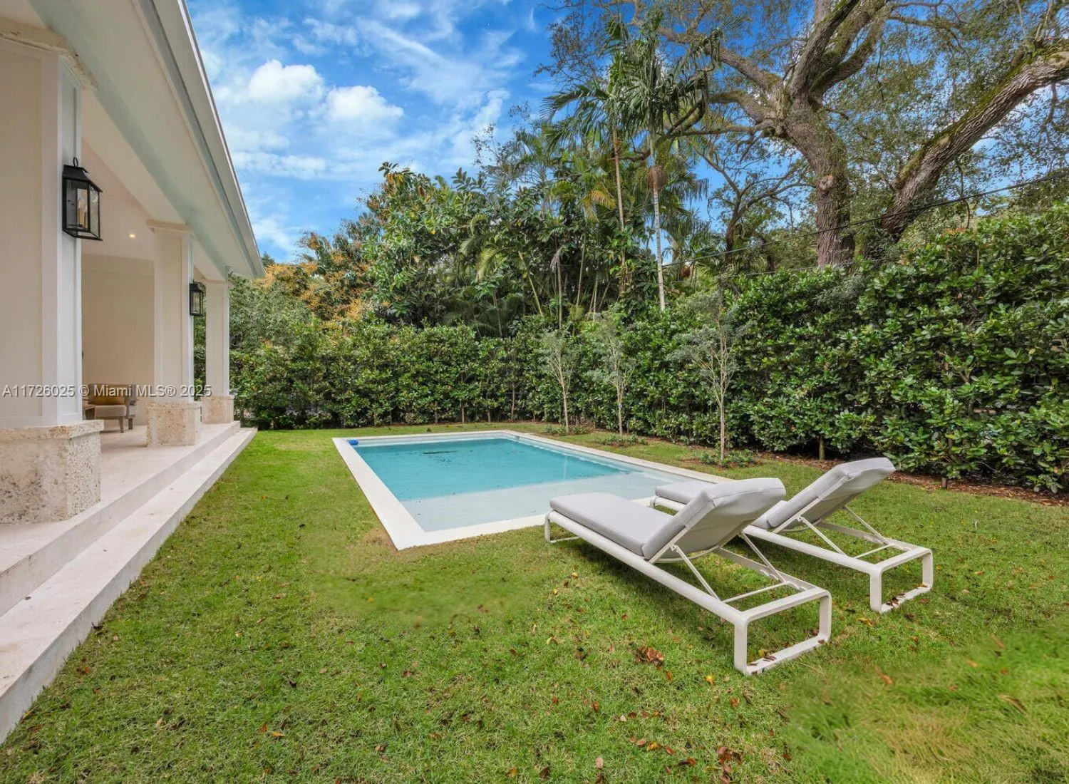 Coral Gables, Florida 33143, United States, 5 Bedrooms Bedrooms, ,6 BathroomsBathrooms,Residential,Pending,15620