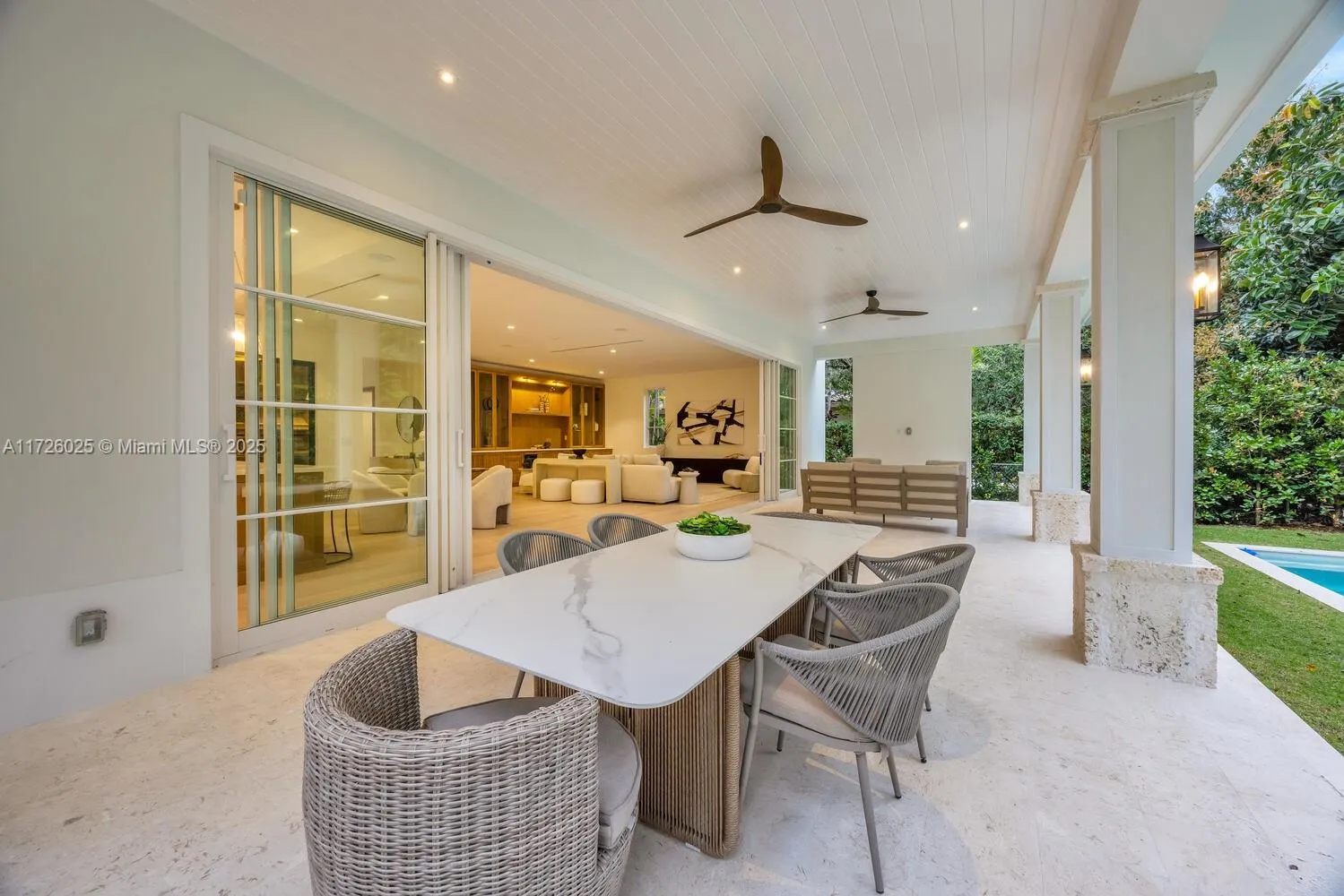 Coral Gables, Florida 33143, United States, 5 Bedrooms Bedrooms, ,6 BathroomsBathrooms,Residential,Pending,15620