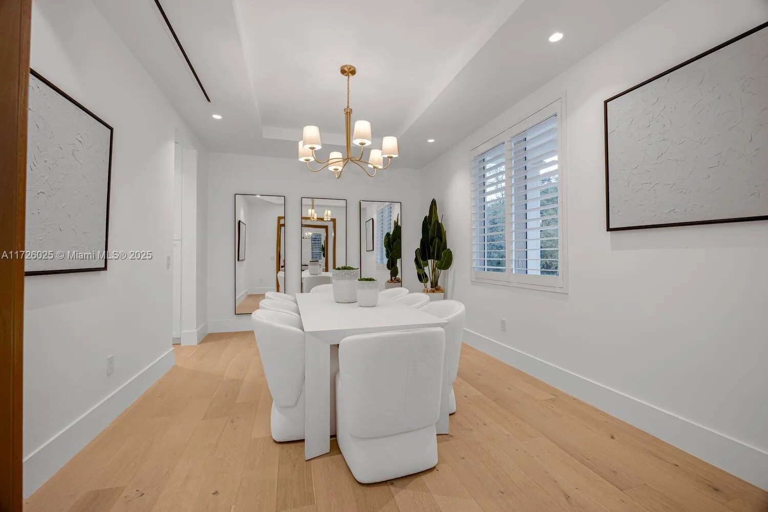 Coral Gables, Florida 33143, United States, 5 Bedrooms Bedrooms, ,6 BathroomsBathrooms,Residential,Pending,15620