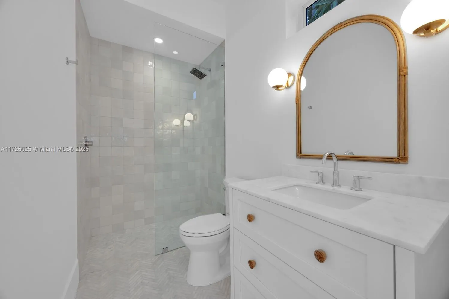 Coral Gables, Florida 33143, United States, 5 Bedrooms Bedrooms, ,6 BathroomsBathrooms,Residential,Pending,15620