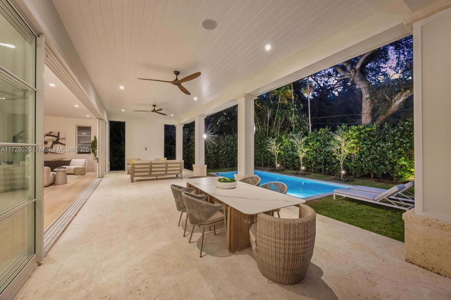 CORAL GABLES BISC BAY SEC - Residential