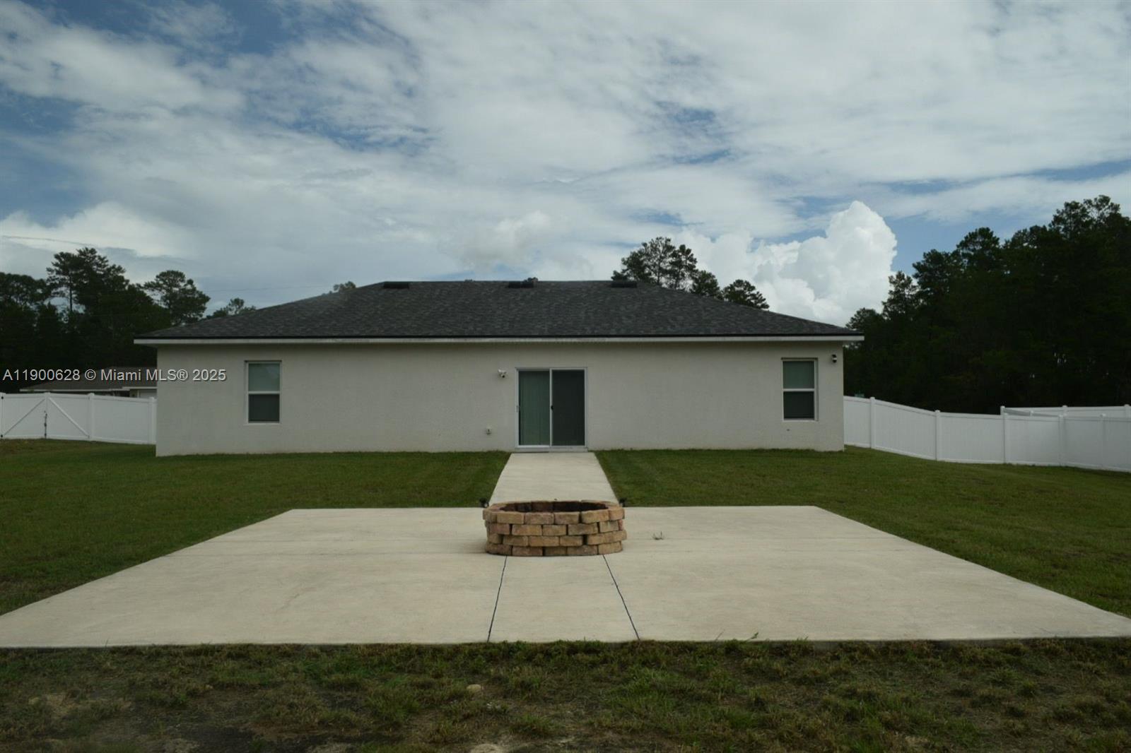 MARION OAKS - Residential