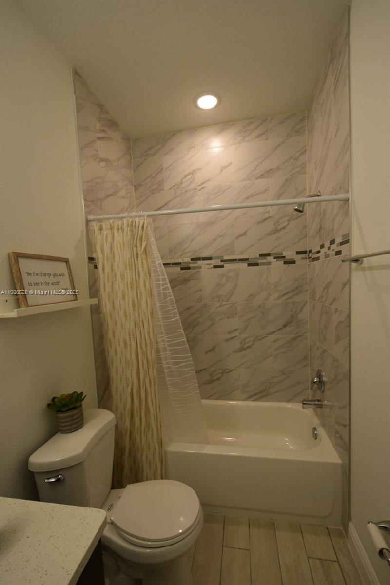 MARION OAKS - Residential