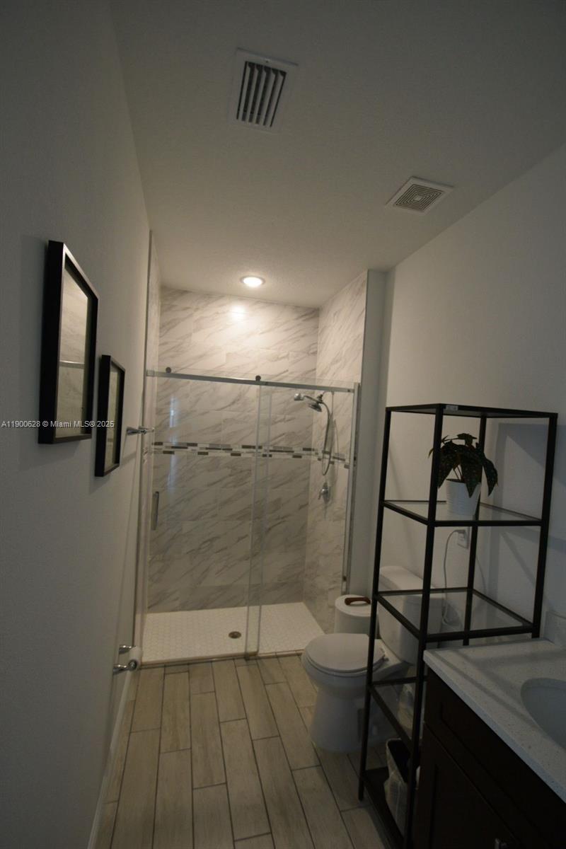 MARION OAKS - Residential