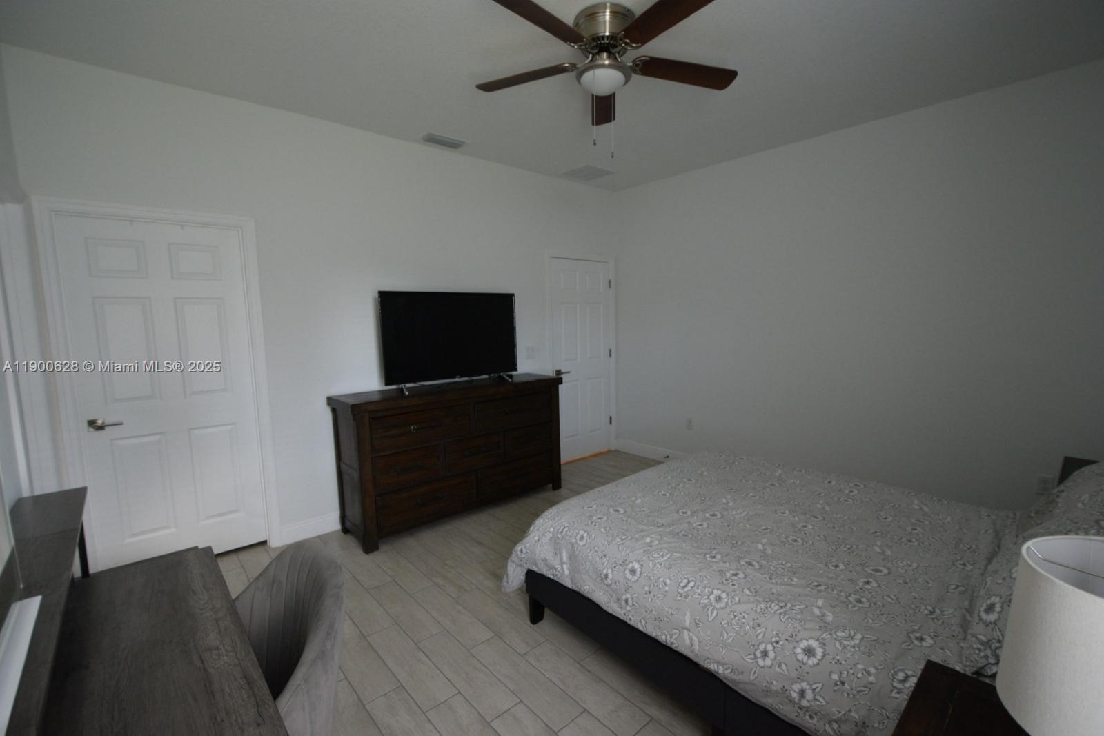 MARION OAKS - Residential