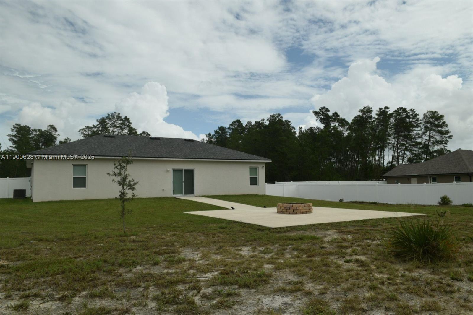 MARION OAKS - Residential