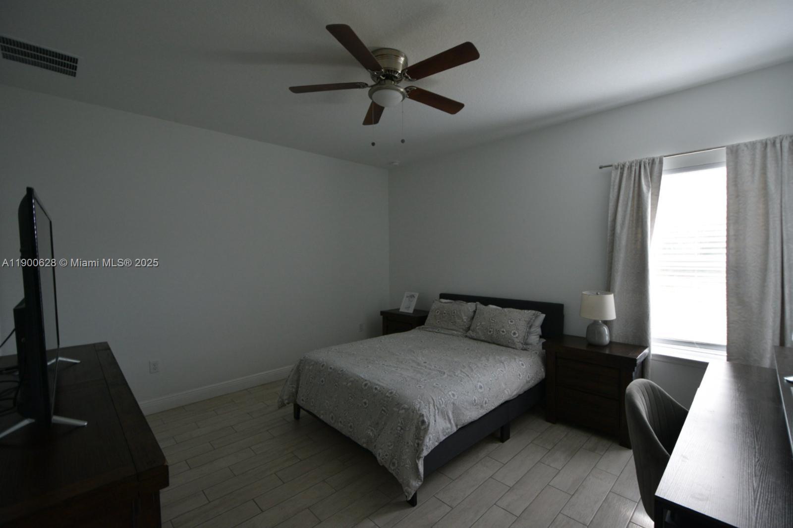 MARION OAKS - Residential