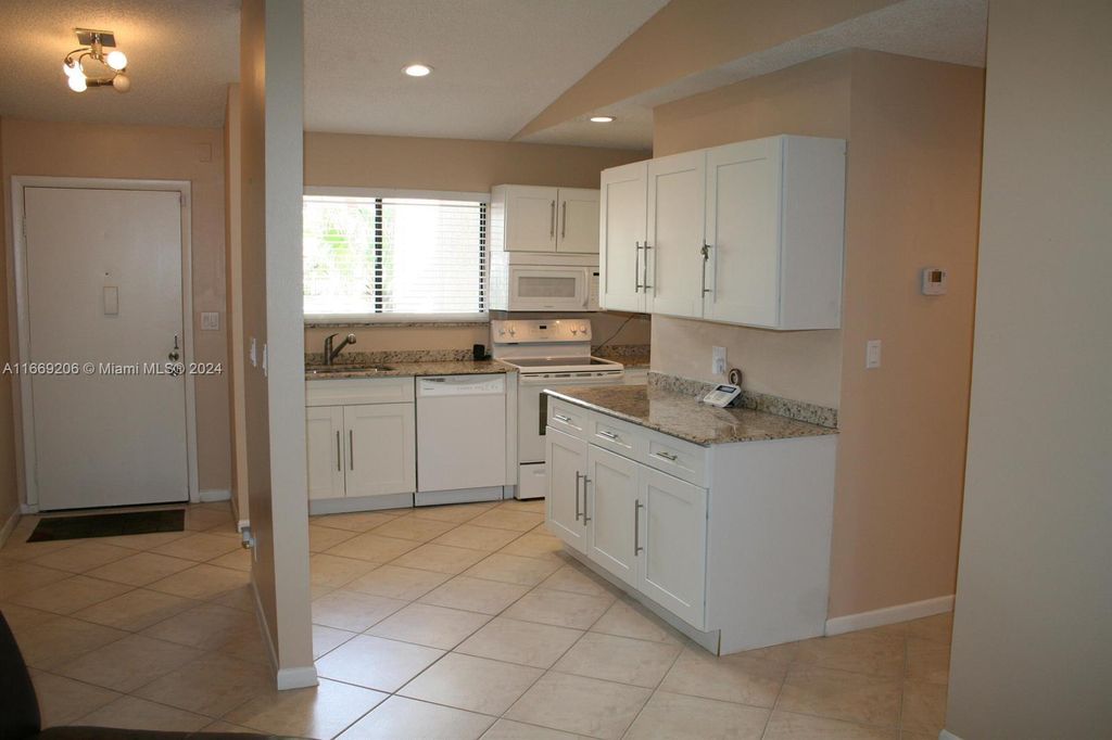 Photo of Boynton Beach, FL 33426 (MLS # A11669206)