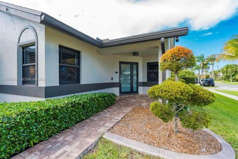 Tiny photo for 235 SE 9th St, Dania Beach, FL 33004 (MLS # A12008256)