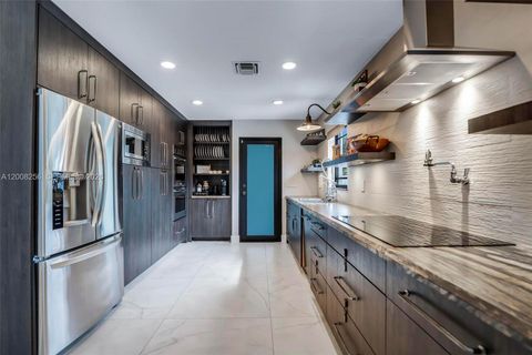 Tiny photo for 235 SE 9th St, Dania Beach, FL 33004 (MLS # A12008256)