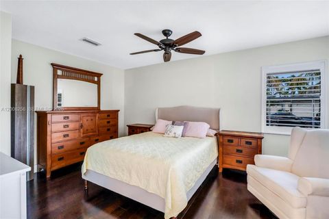 Tiny photo for 235 SE 9th St, Dania Beach, FL 33004 (MLS # A12008256)