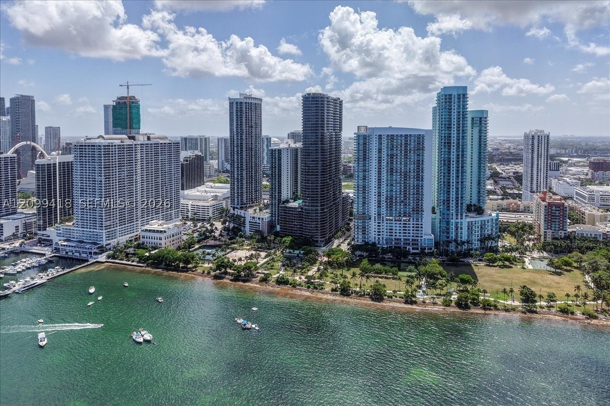 1750 N Bayshore Dr 2510