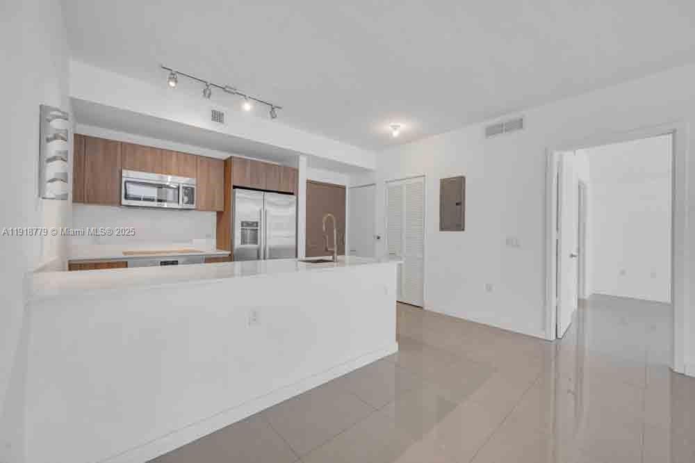 CASSA BRICKELL CONDO - Residential