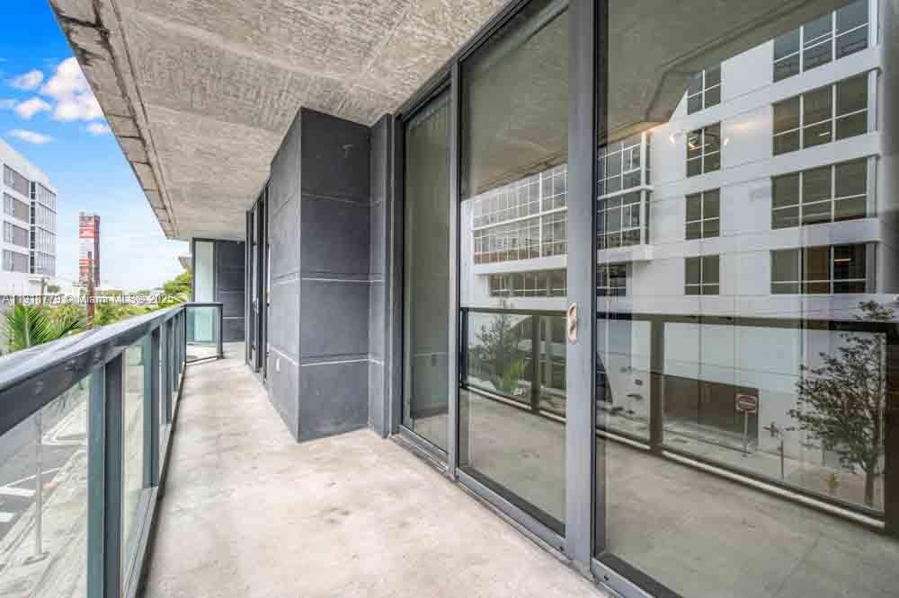 CASSA BRICKELL CONDO - Residential