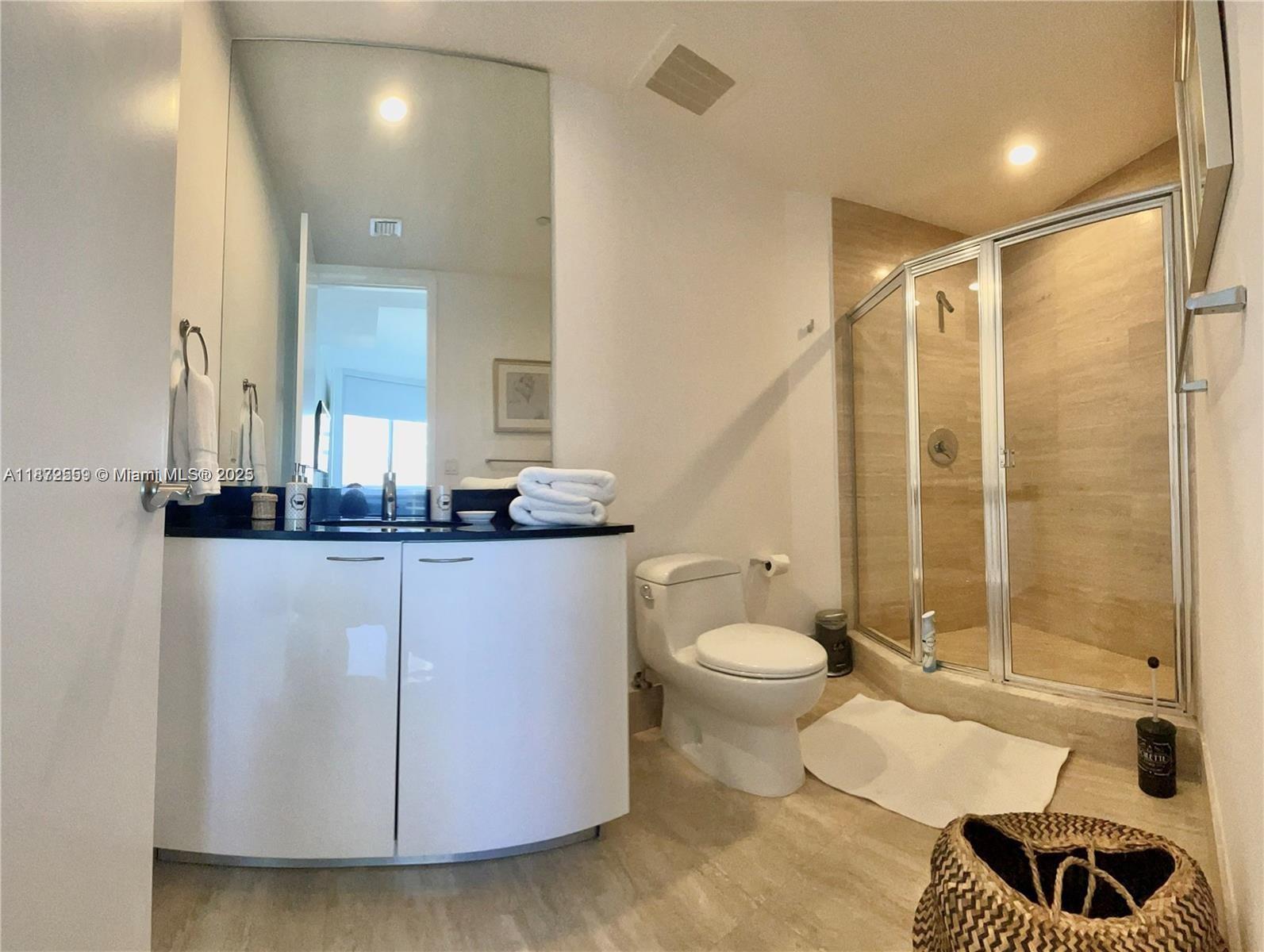 TDR TOWER III CONDO - Residential Lease