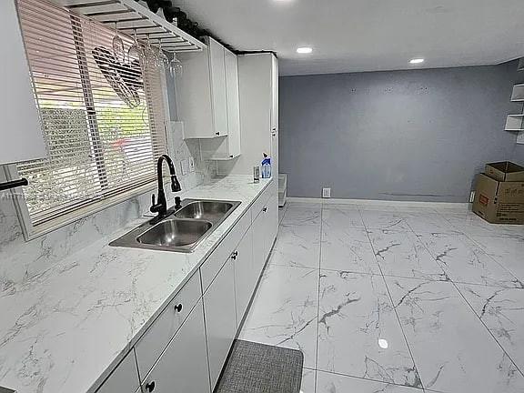 University Lakes - Residential