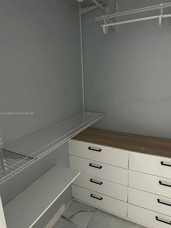 University Lakes - Residential
