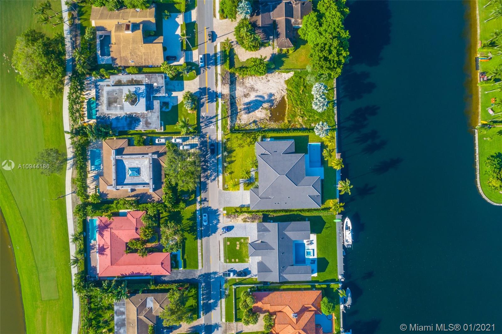 DIPLOMAT GOLF ESTATES - Residential