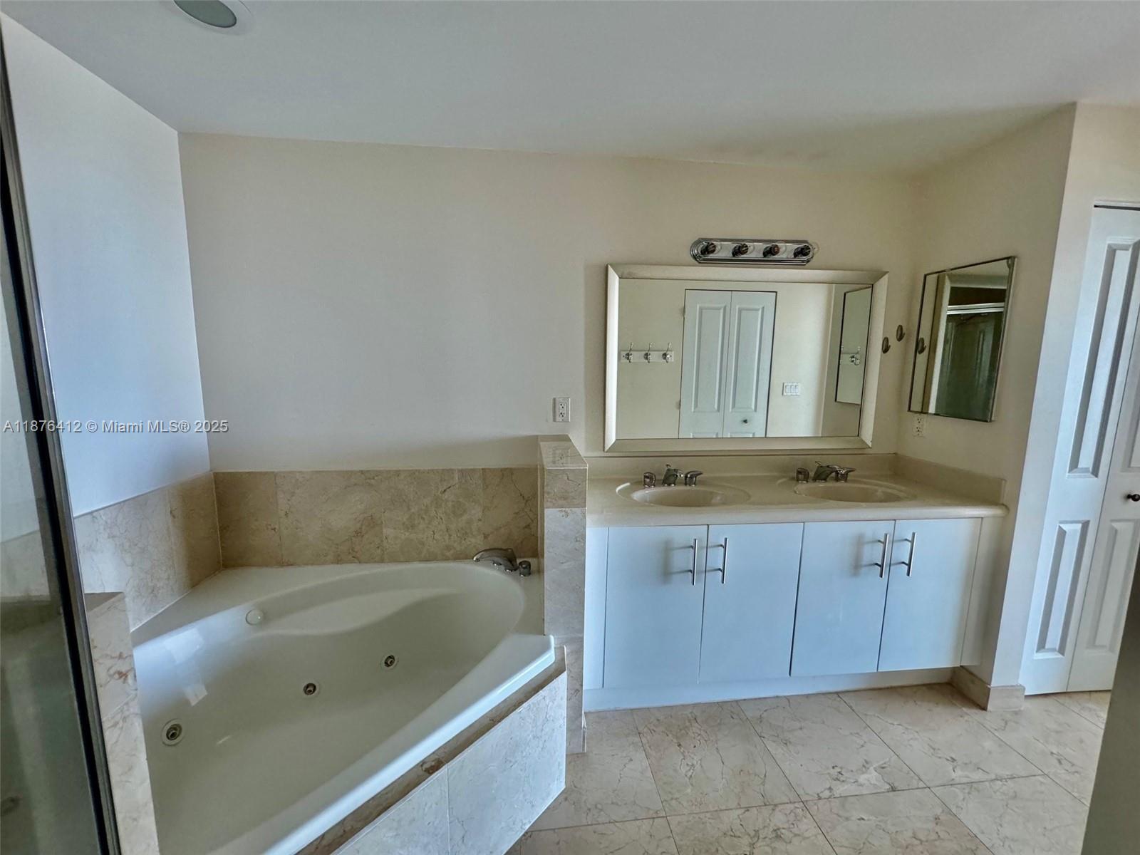 360 CONDO A - Residential Lease