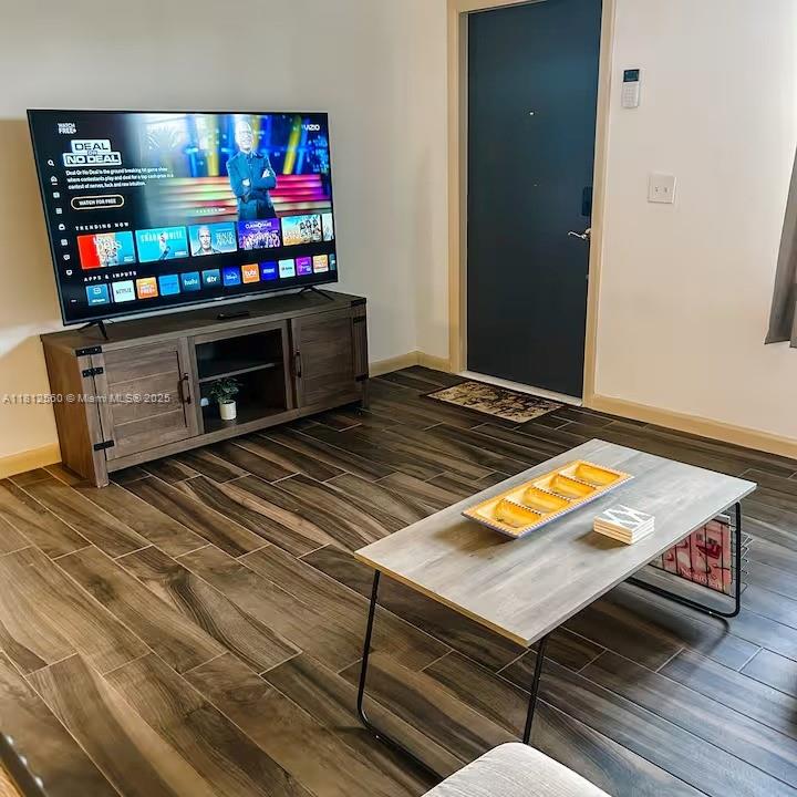 3017 SW Santa Barbara