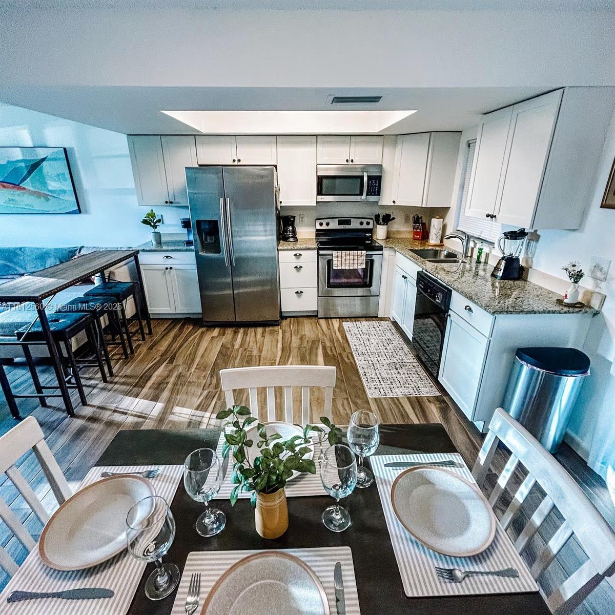 3017 SW Santa Barbara