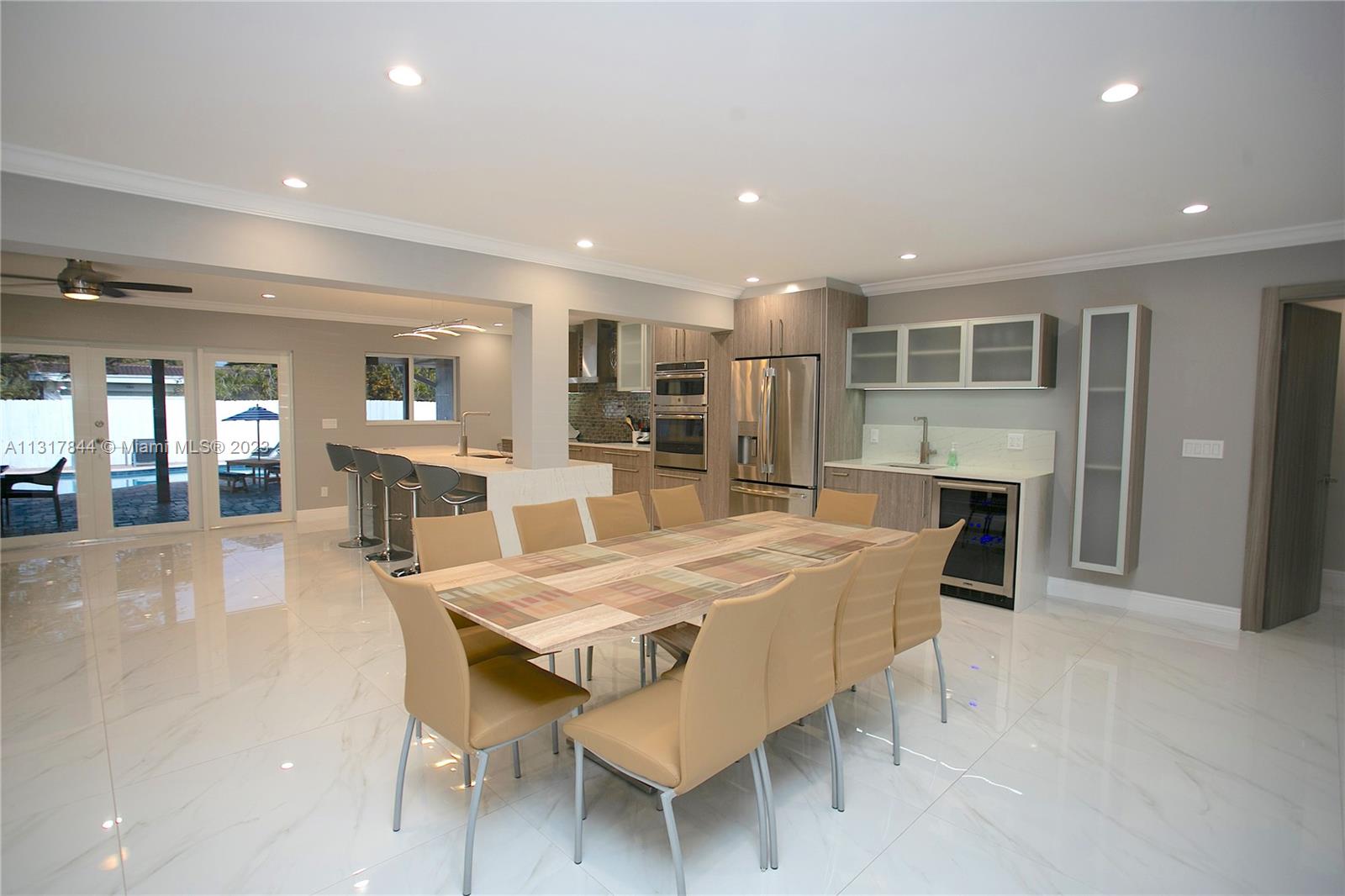 HOLLYWOOD GOLF ESTATES SE - Residential Lease