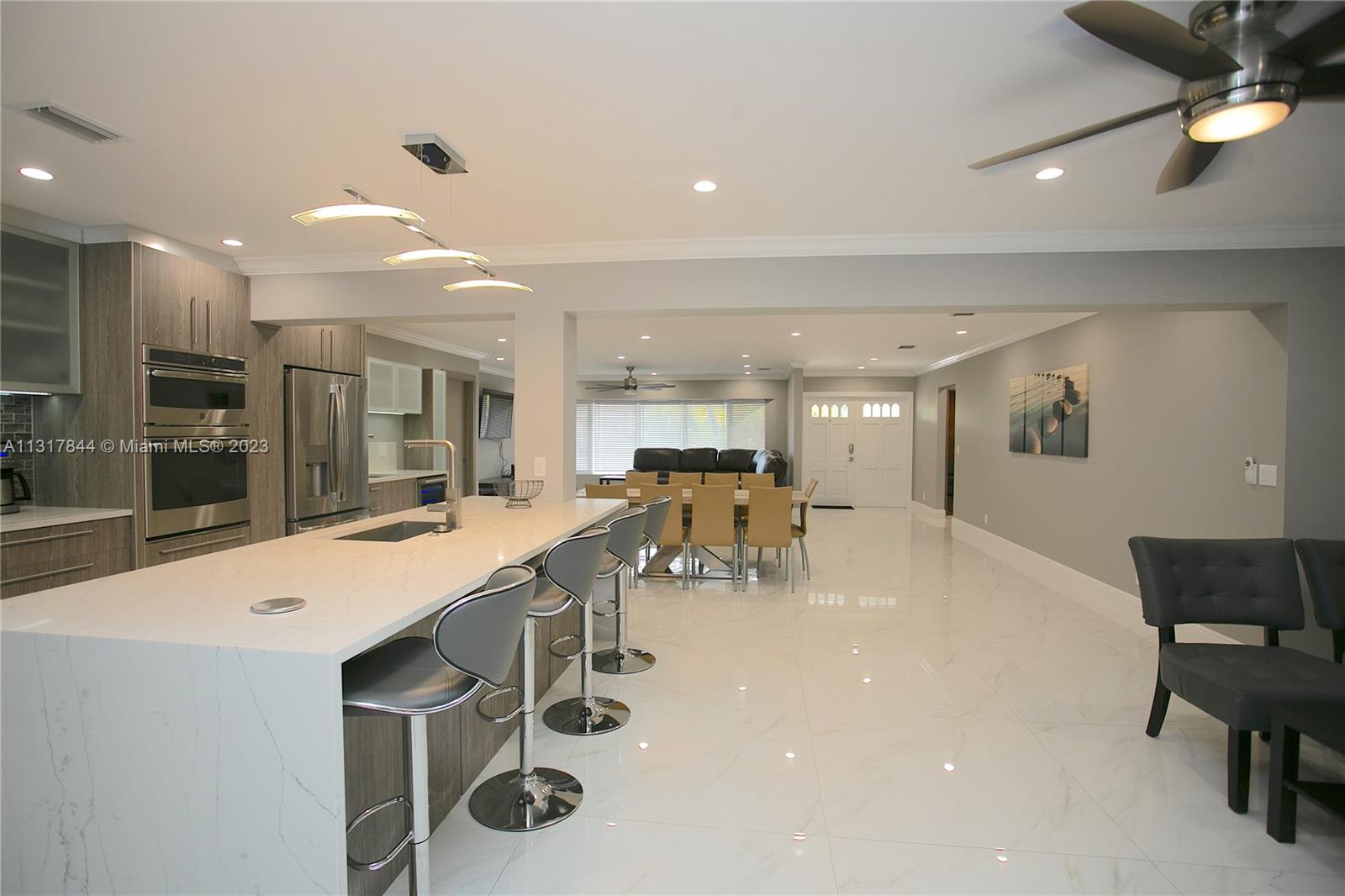 HOLLYWOOD GOLF ESTATES SE - Residential Lease