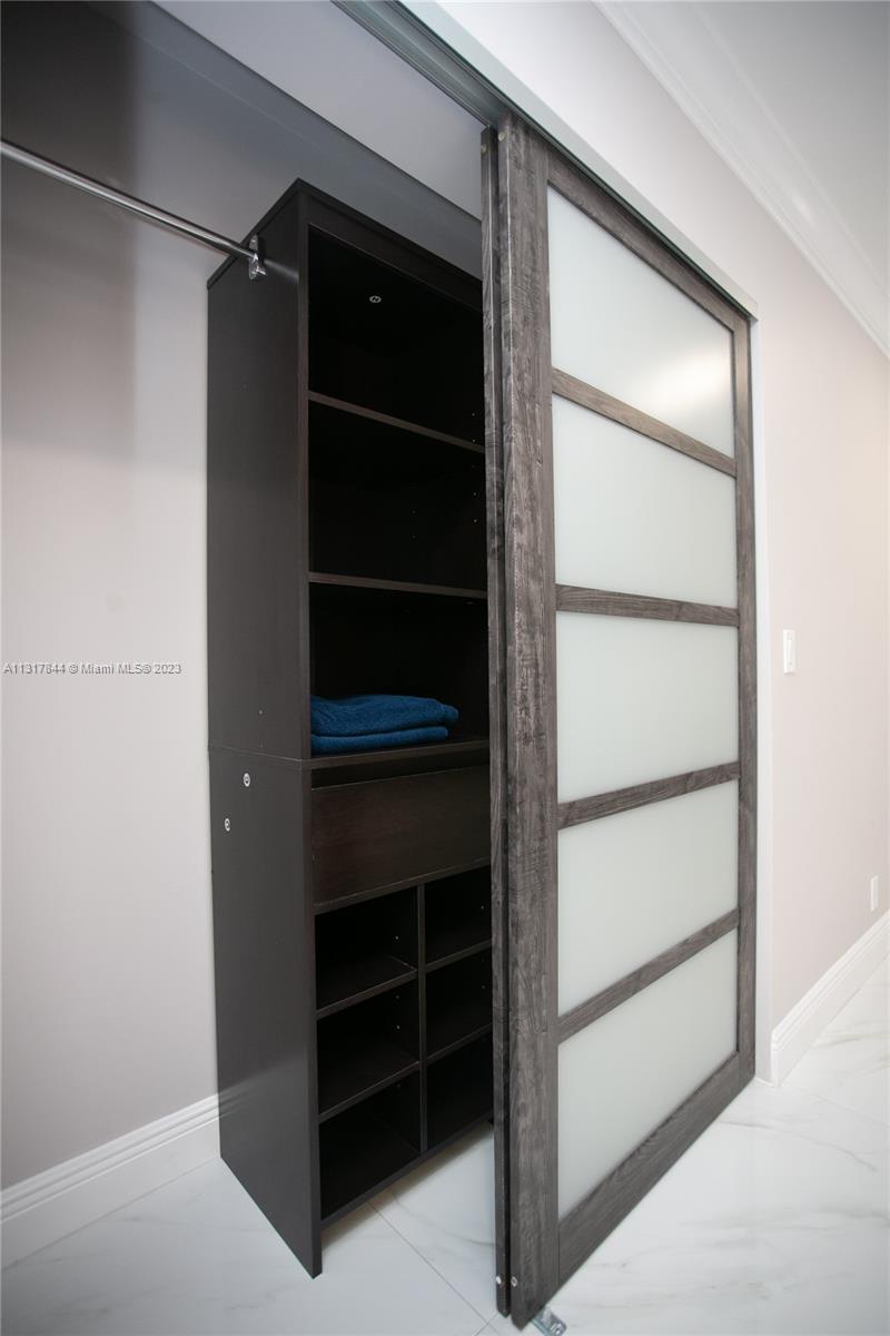 HOLLYWOOD GOLF ESTATES SE - Residential Lease