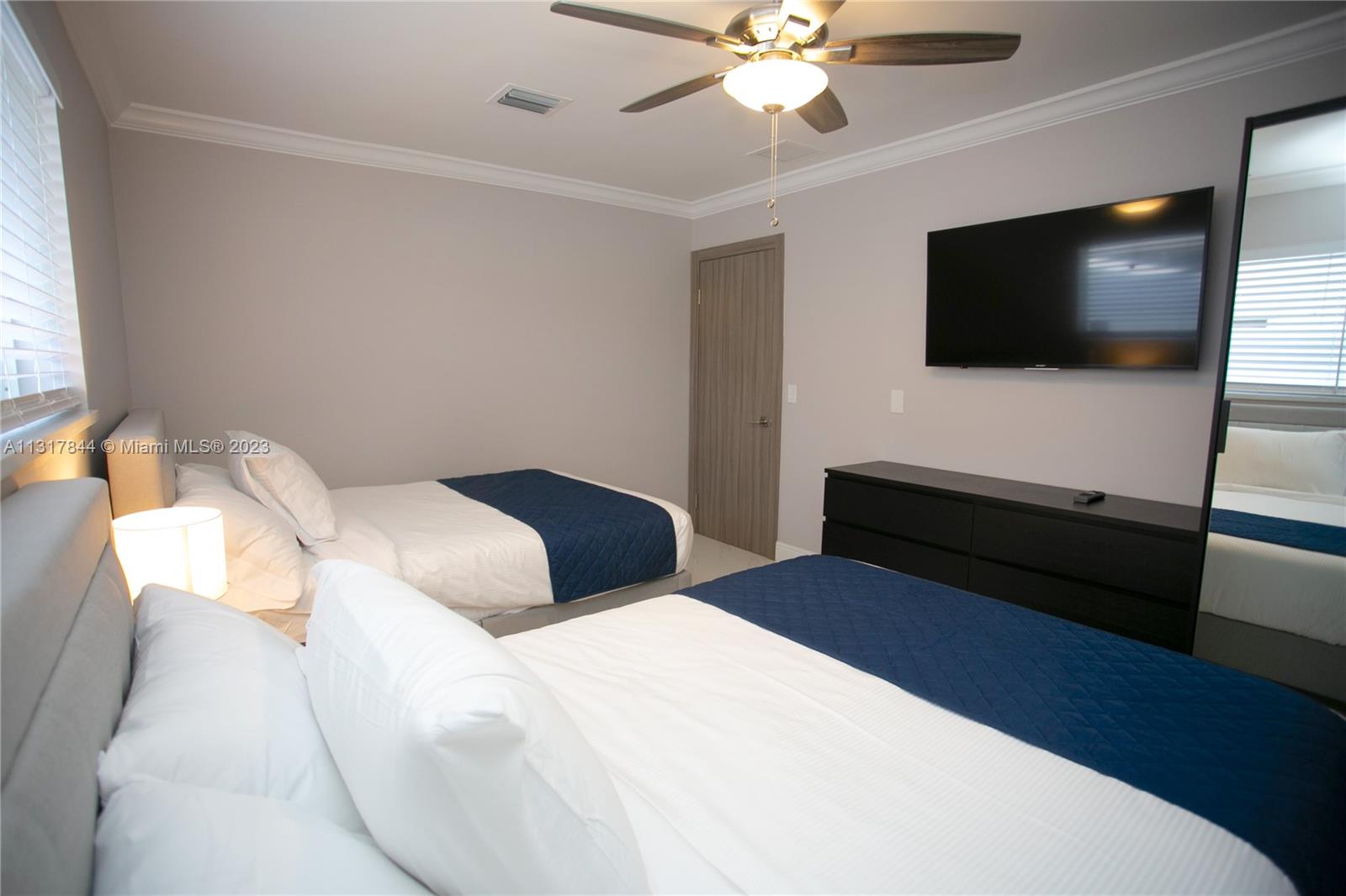 HOLLYWOOD GOLF ESTATES SE - Residential Lease