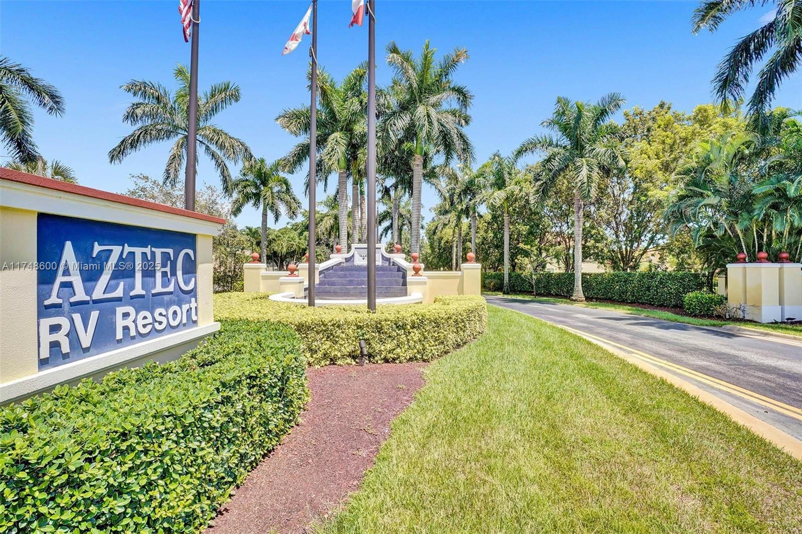 224 N Cortez Dr
