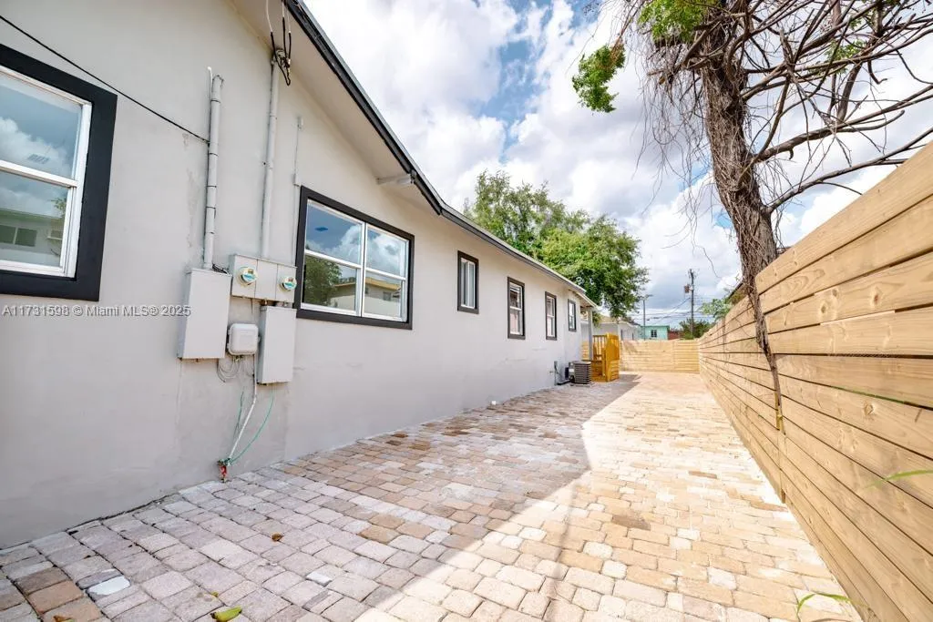 Miami, Florida 33135, United States, ,Residential,Active,13893