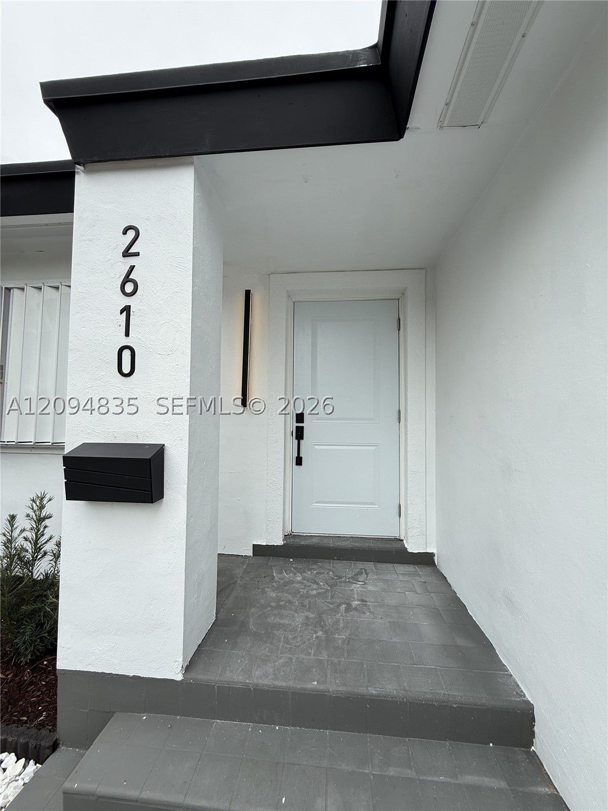 View photos, virtual tours, details... 2610 Pierce St